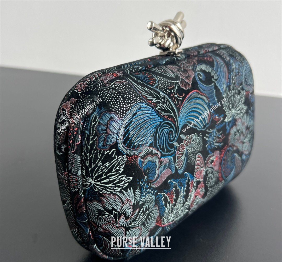 Bottega Veneta Classic Knot Clutch in Jacquard Velvet Blue/Red/Black 2026 BV040162 (WT-260401010)