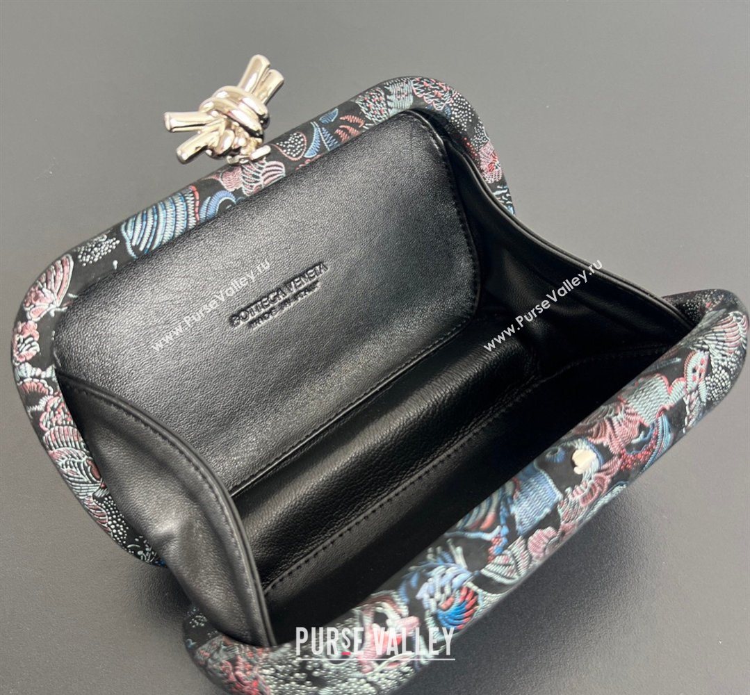 Bottega Veneta Classic Knot Clutch in Jacquard Velvet Blue/Red/Black 2026 BV040162 (WT-260401010)