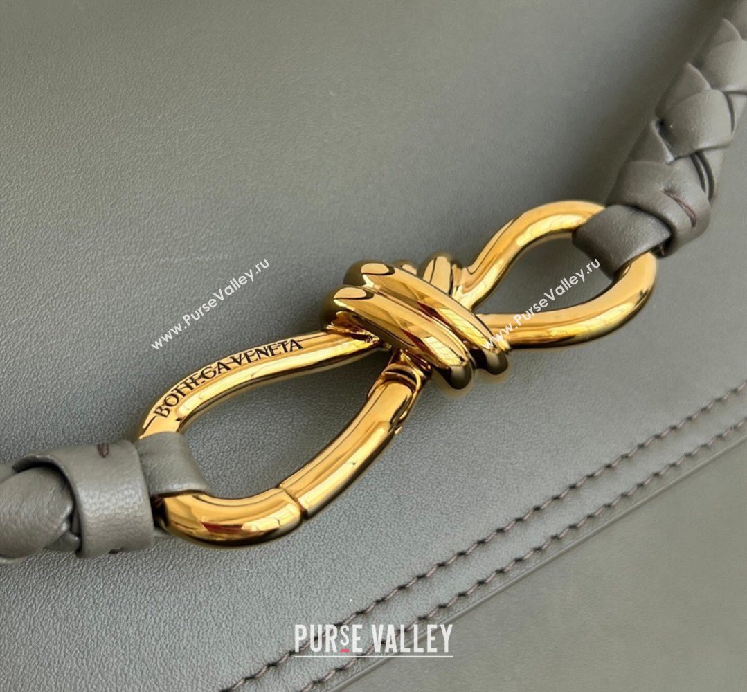 Bottega Veneta Medium Ciao Ciao Top Handle Bag in Calf Leather Cypress Green 2026 817231 (WT-260401018)