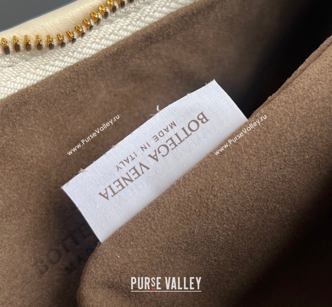 Bottega Veneta Small Veneta Hobo Bag in Intrecciato Leather Sea Salt 2026 856736 (WT-260401019)