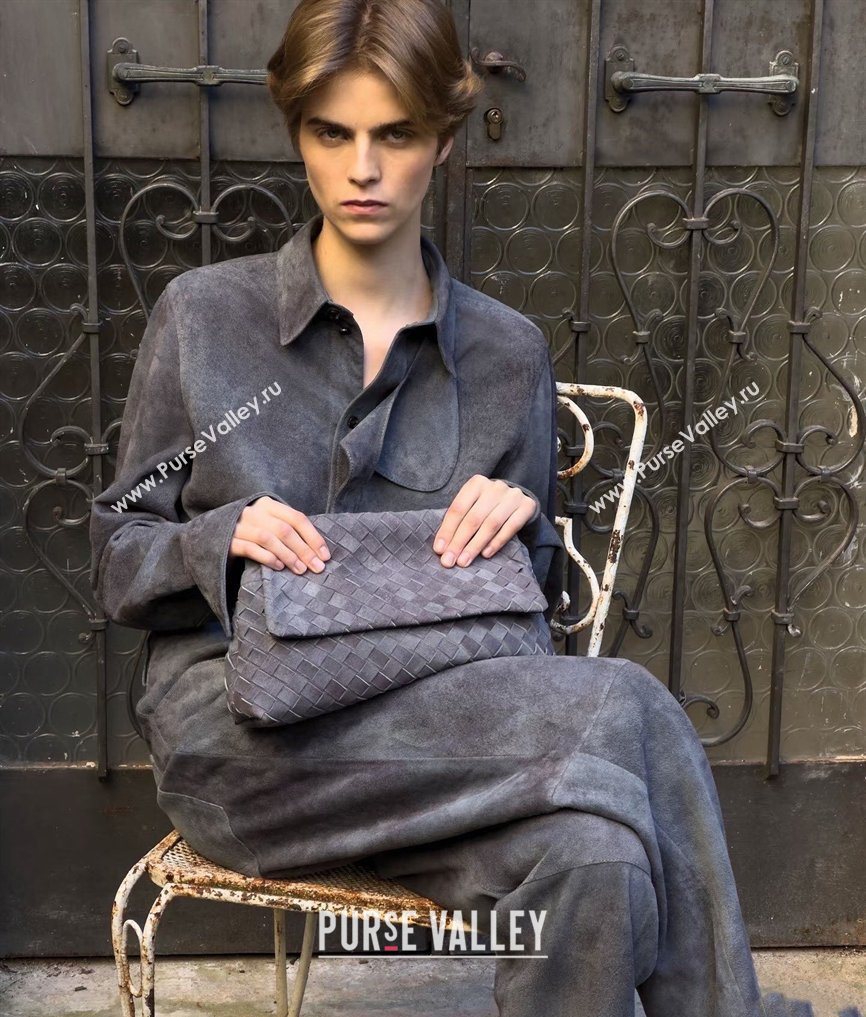 Bottega Veneta Giorno Shoulder Bag in Intrecciato Suede Navy Blue 2026 857657 (WT-260401031)