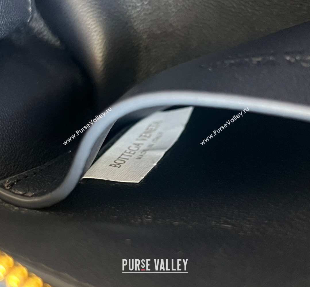 Bottega Veneta Intrecciato Leather Concert Pouch Mini bag Midnight Blue 2026 794258 (WT-260401032)