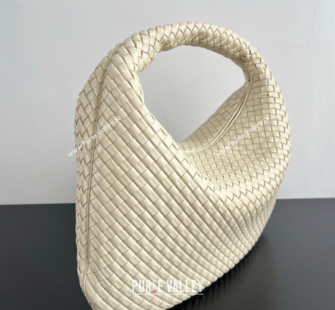 Bottega Veneta Maxi Veneta Hobo Bag in Intrecciato Leather Sea Salt 2026 856739 (WT-260401004)