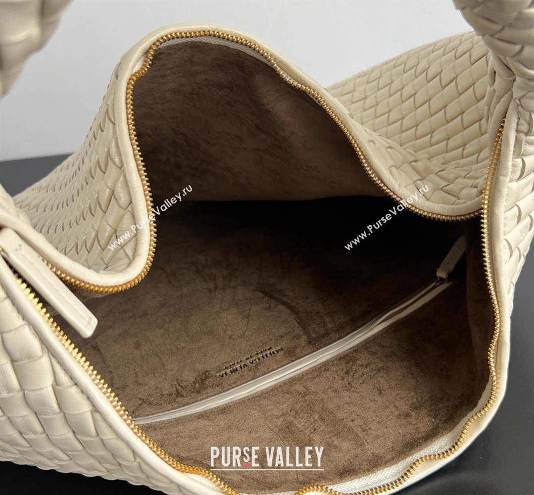 Bottega Veneta Maxi Veneta Hobo Bag in Intrecciato Leather Sea Salt 2026 856739 (WT-260401004)