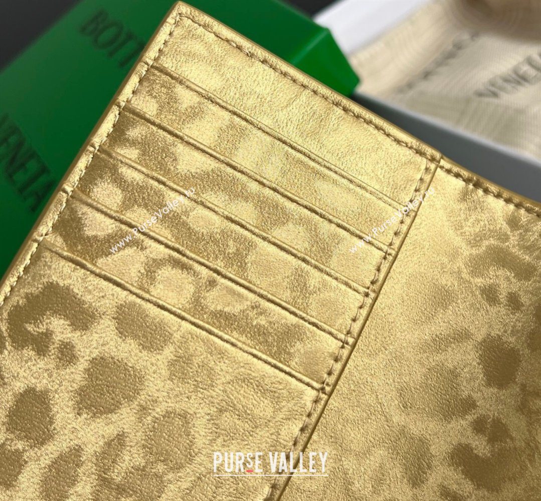 Bottega Veneta Intrecciato Leather Passport Case Gold 2026 749954 (WT-260401035)