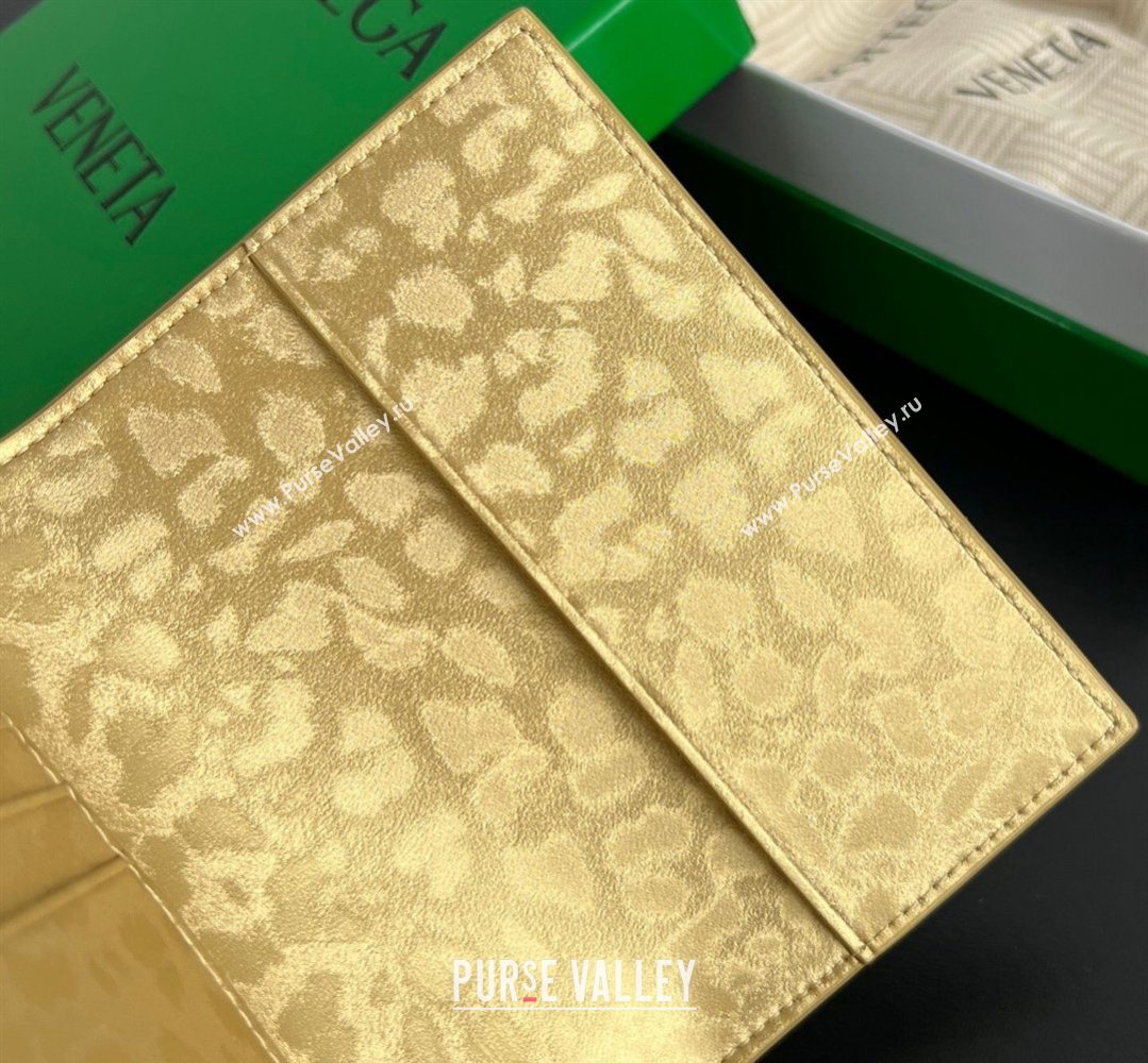 Bottega Veneta Intrecciato Leather Passport Case Gold 2026 749954 (WT-260401035)