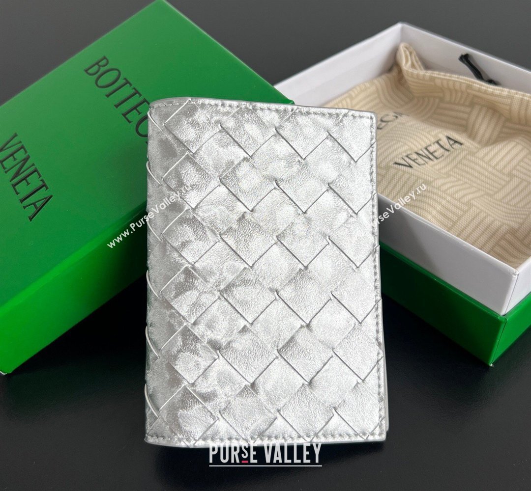 Bottega Veneta Intrecciato Leather Passport Case Silver 2026 749954 (WT-260401036)