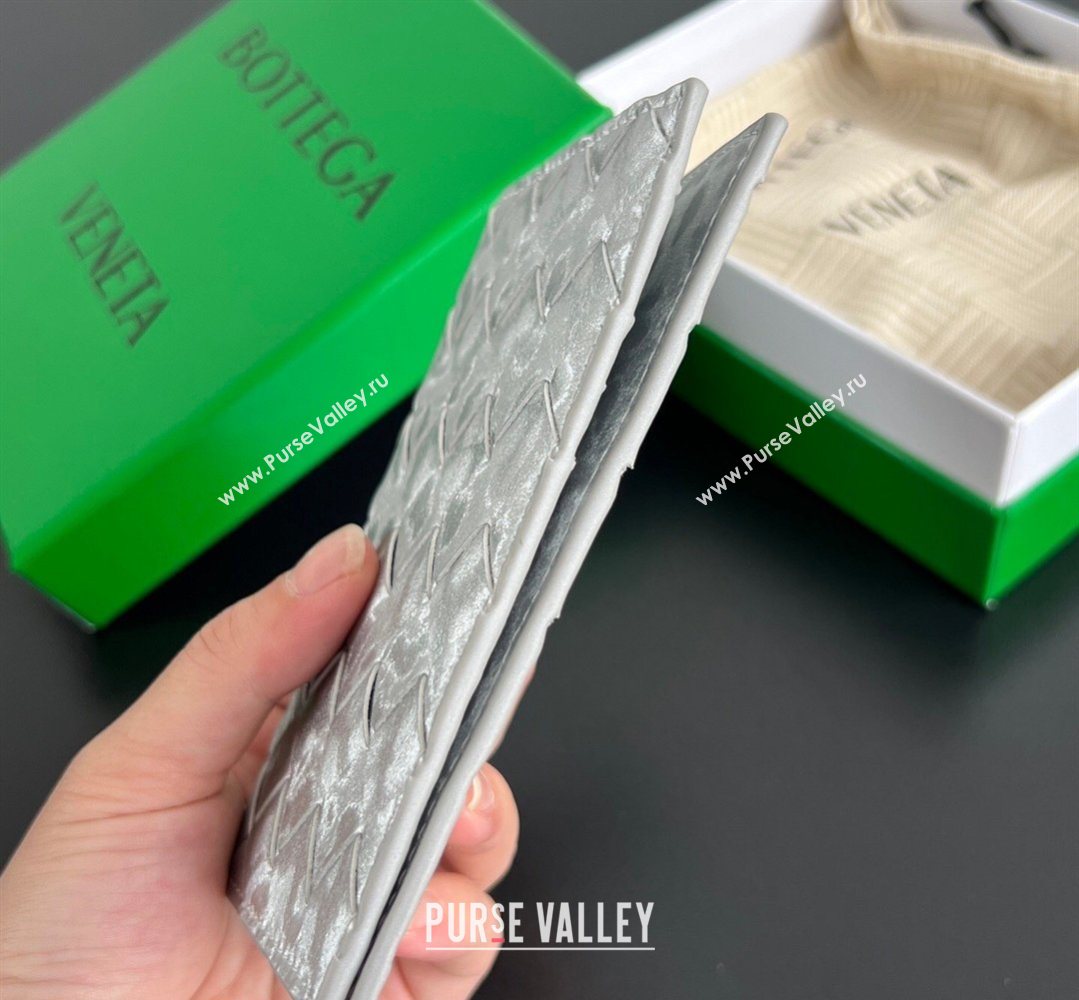 Bottega Veneta Intrecciato Leather Passport Case Silver 2026 749954 (WT-260401036)