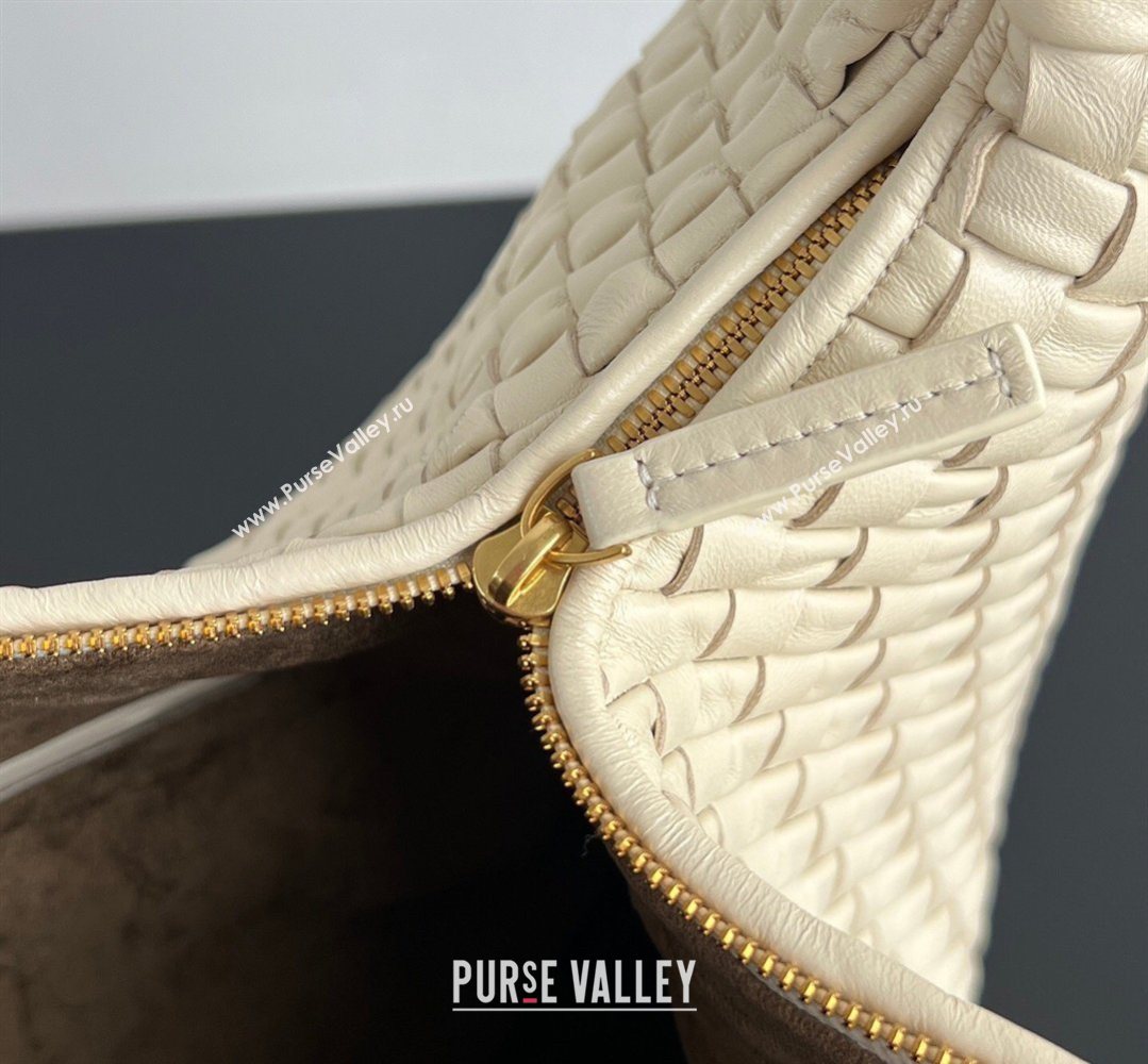 Bottega Veneta Maxi Veneta Hobo Bag in Intrecciato Leather Sea Salt 2026 856739 (WT-260401004)