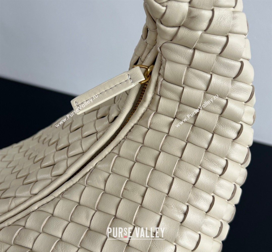 Bottega Veneta Maxi Veneta Hobo Bag in Intrecciato Leather Sea Salt 2026 856739 (WT-260401004)