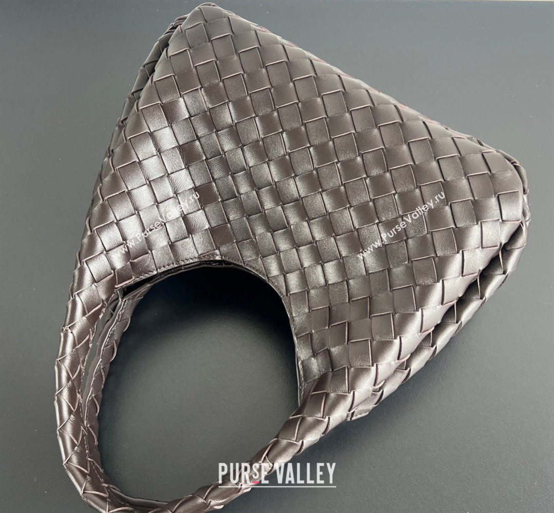 Bottega Veneta Small Campana Hobo Bag in Intrecciato Leather Fondant Brown 2026 854248 (WT-260401052)