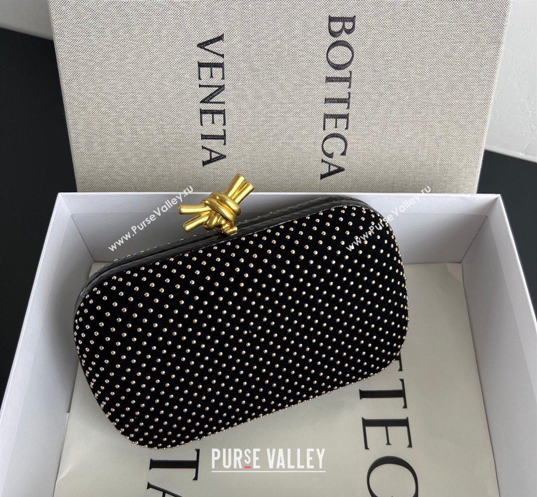 Bottega Veneta Classic Knot Clutch in Velvet and Studs 2026 BV062501 (WT-260401005)