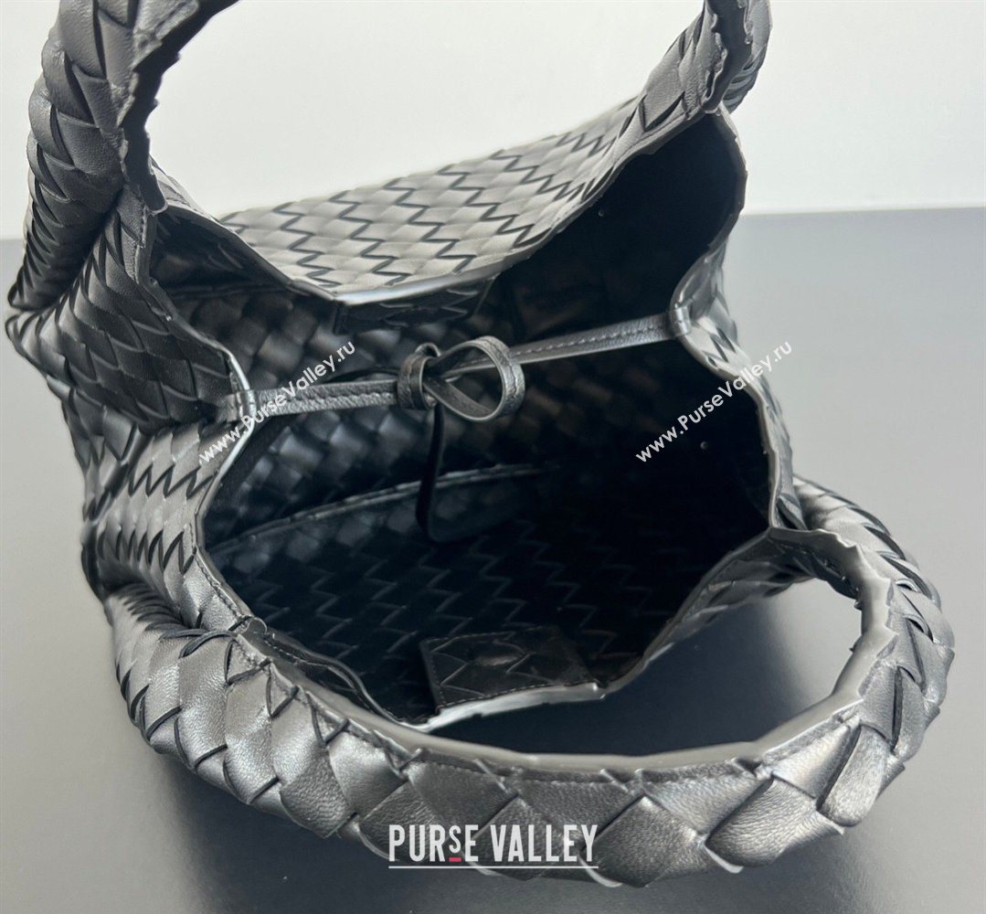 Bottega Veneta Small Campana Hobo Bag in Intrecciato Leather Black 2026 854248 (WT-260401053)