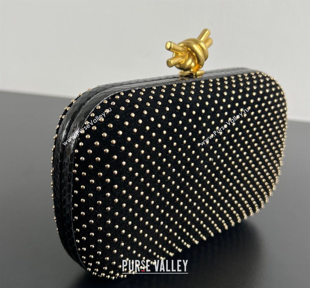 Bottega Veneta Classic Knot Clutch in Velvet and Studs 2026 BV062501 (WT-260401005)
