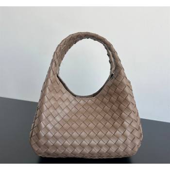 Bottega Veneta Small Campana Hobo Bag in Intrecciato Leather Pinecone Brown 2026 854248 (WT-260401055)