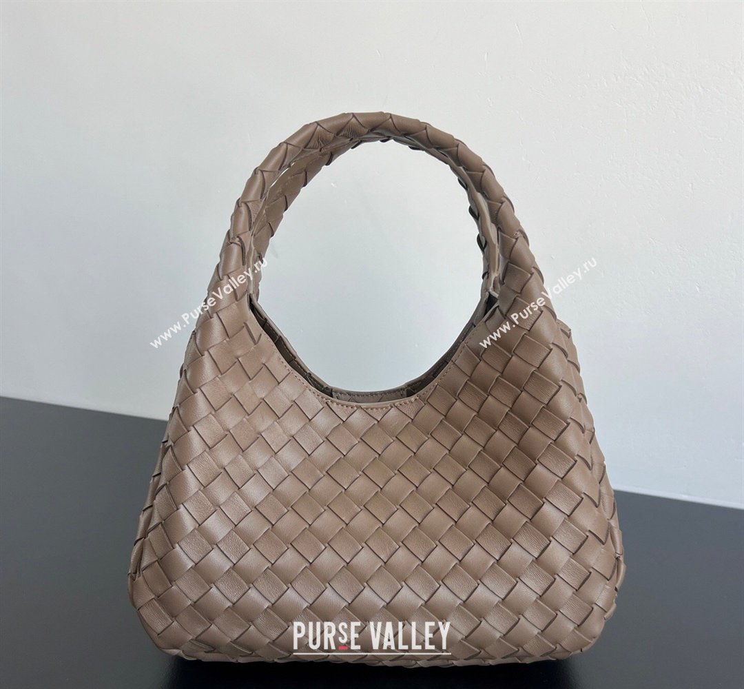 Bottega Veneta Small Campana Hobo Bag in Intrecciato Leather Pinecone Brown 2026 854248 (WT-260401055)