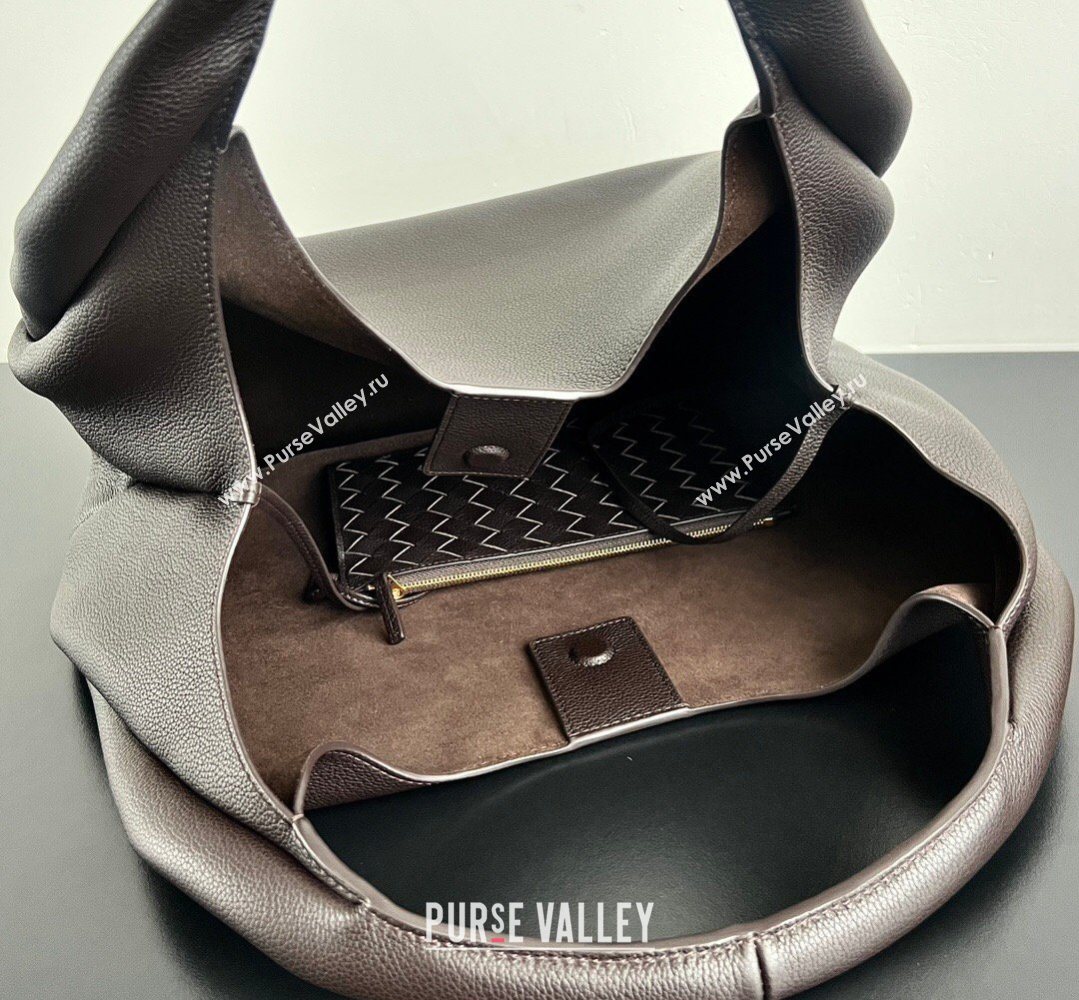 Bottega Veneta Large Campana Shoulder Bag in Grained Leather Fondant Brown 2026 844251 (WT-260401057)