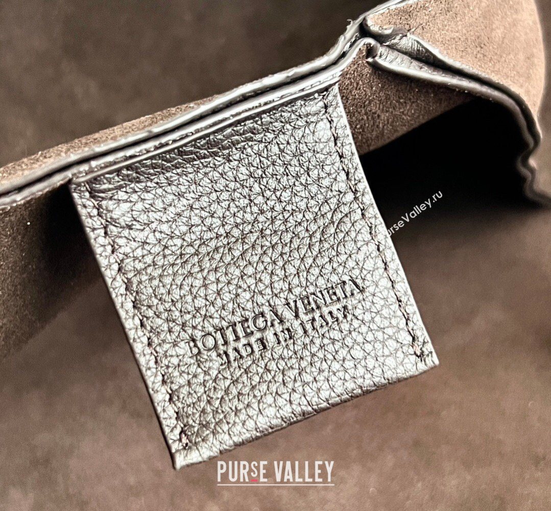 Bottega Veneta Large Campana Shoulder Bag in Grained Leather Fondant Brown 2026 844251 (WT-260401057)