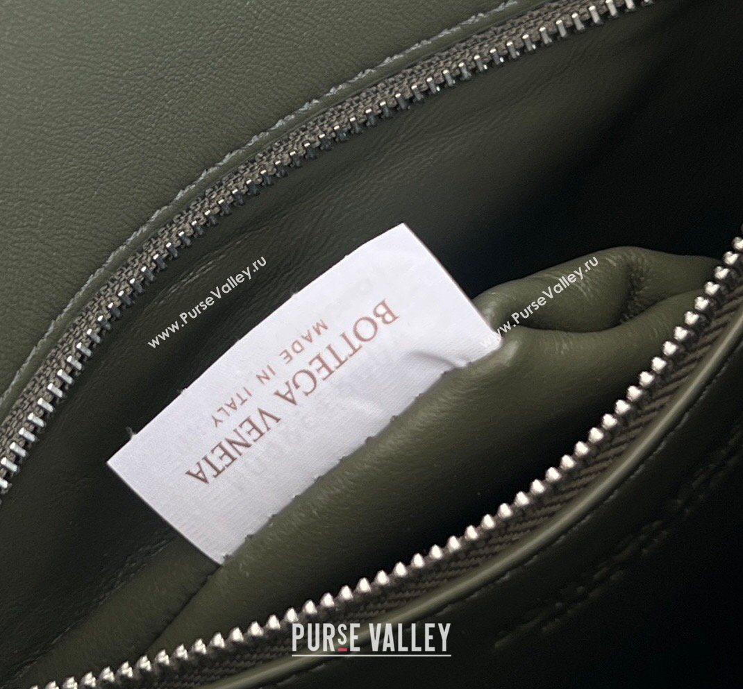 Bottega Veneta Andiamo Small Bucket Bag in Intrecciato Leather Pickle Green 2026 855759 (WT-260401061)