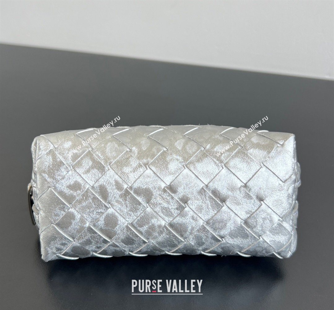Bottega Veneta Intrecciato Lamina Satin Leather Beauty Pouch Silver 2026 764044 (WT-260401039)