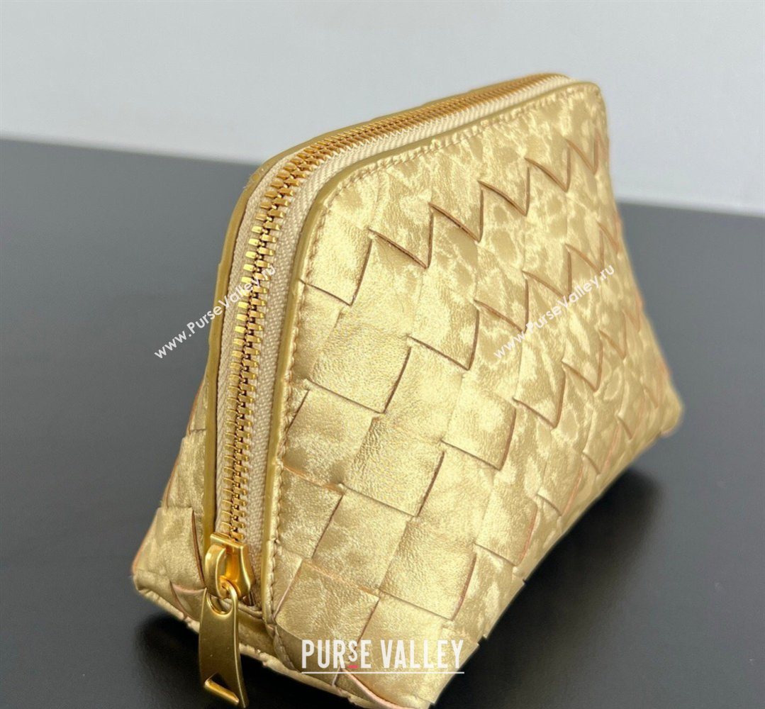 Bottega Veneta Intrecciato Lamina Satin Leather Beauty Pouch Gold 2026 764044 (WT-260401040)