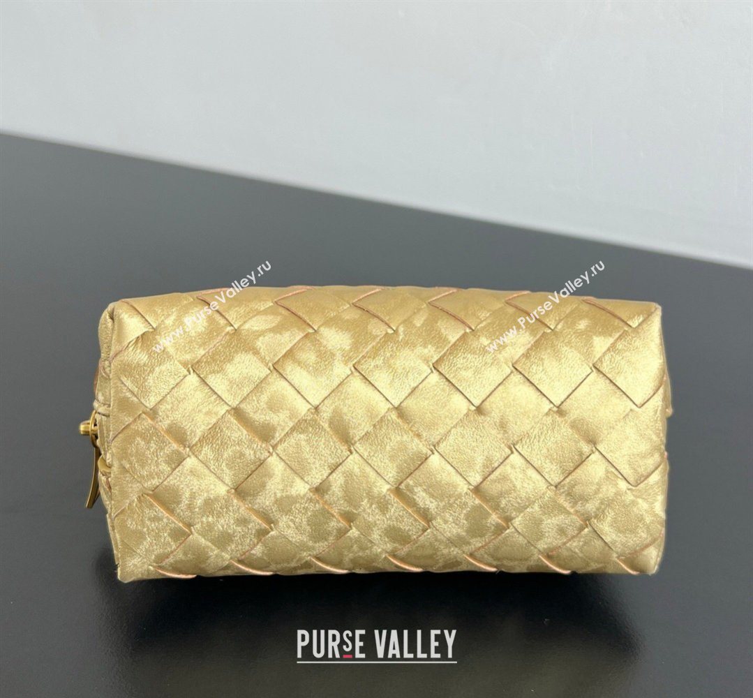 Bottega Veneta Intrecciato Lamina Satin Leather Beauty Pouch Gold 2026 764044 (WT-260401040)