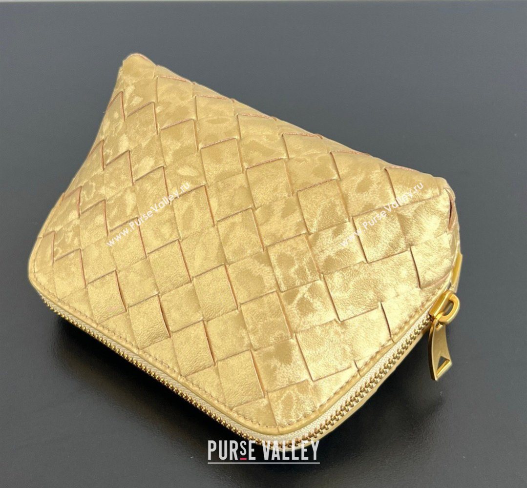 Bottega Veneta Intrecciato Lamina Satin Leather Beauty Pouch Gold 2026 764044 (WT-260401040)