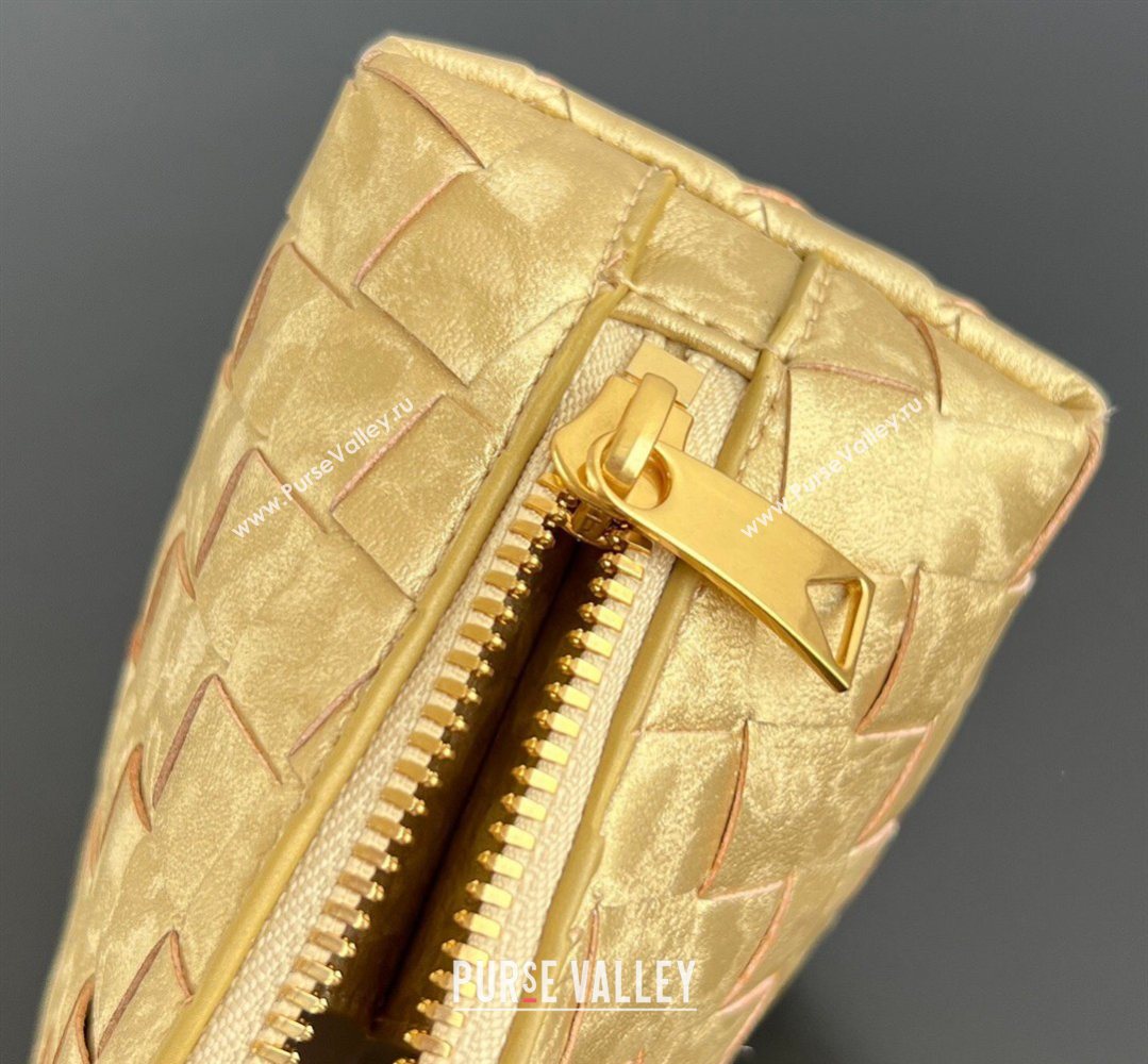 Bottega Veneta Intrecciato Lamina Satin Leather Beauty Pouch Gold 2026 764044 (WT-260401040)