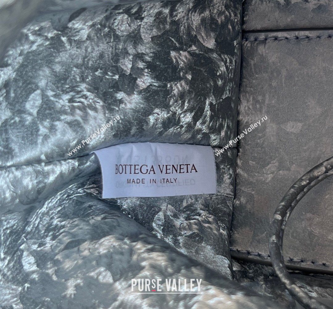 Bottega Veneta Small Loop Cross-Body Bag in Intrecciato Lamina Satin Leather Silver 2026 796615 (WT-260401041)