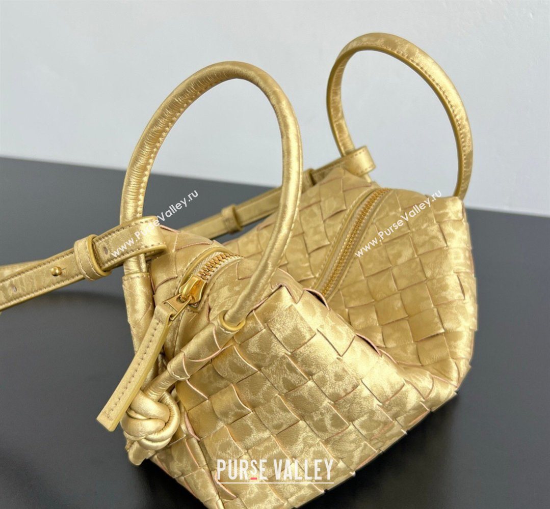 Bottega Veneta Small Loop Cross-Body Bag in Intrecciato Lamina Satin Leather Gold 2026 796615 (WT-260401042)