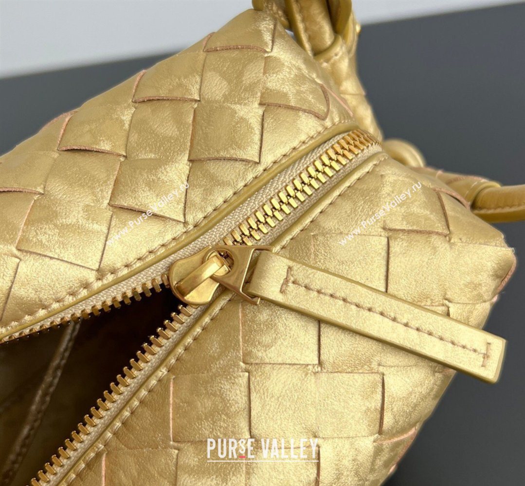 Bottega Veneta Small Loop Cross-Body Bag in Intrecciato Lamina Satin Leather Gold 2026 796615 (WT-260401042)