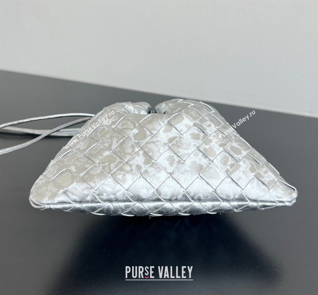 Bottega Veneta Small Dustbag in Intrecciato Lamina Satin Leather Silver 2026 816987 (WT-260401043)