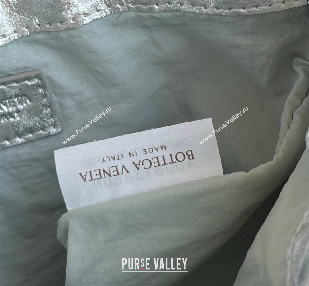 Bottega Veneta Small Dustbag in Intrecciato Lamina Satin Leather Silver 2026 816987 (WT-260401043)
