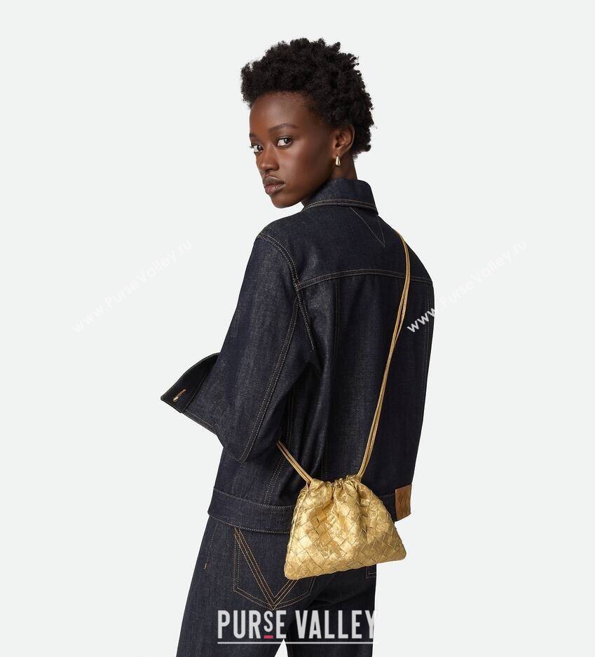 Bottega Veneta Small Dustbag in Intrecciato Lamina Satin Leather Gold 2026 816987 (WT-260401044)