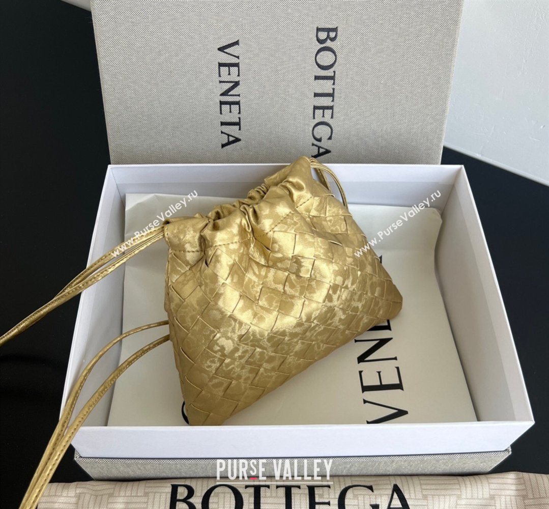 Bottega Veneta Small Dustbag in Intrecciato Lamina Satin Leather Gold 2026 816987 (WT-260401044)