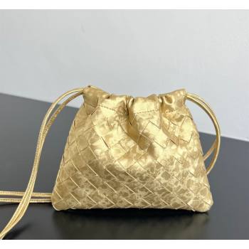 Bottega Veneta Small Dustbag in Intrecciato Lamina Satin Leather Gold 2026 816987 (WT-260401044)