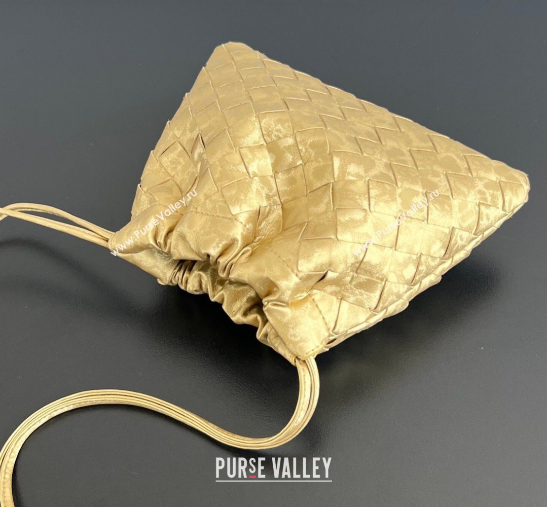 Bottega Veneta Small Dustbag in Intrecciato Lamina Satin Leather Gold 2026 816987 (WT-260401044)