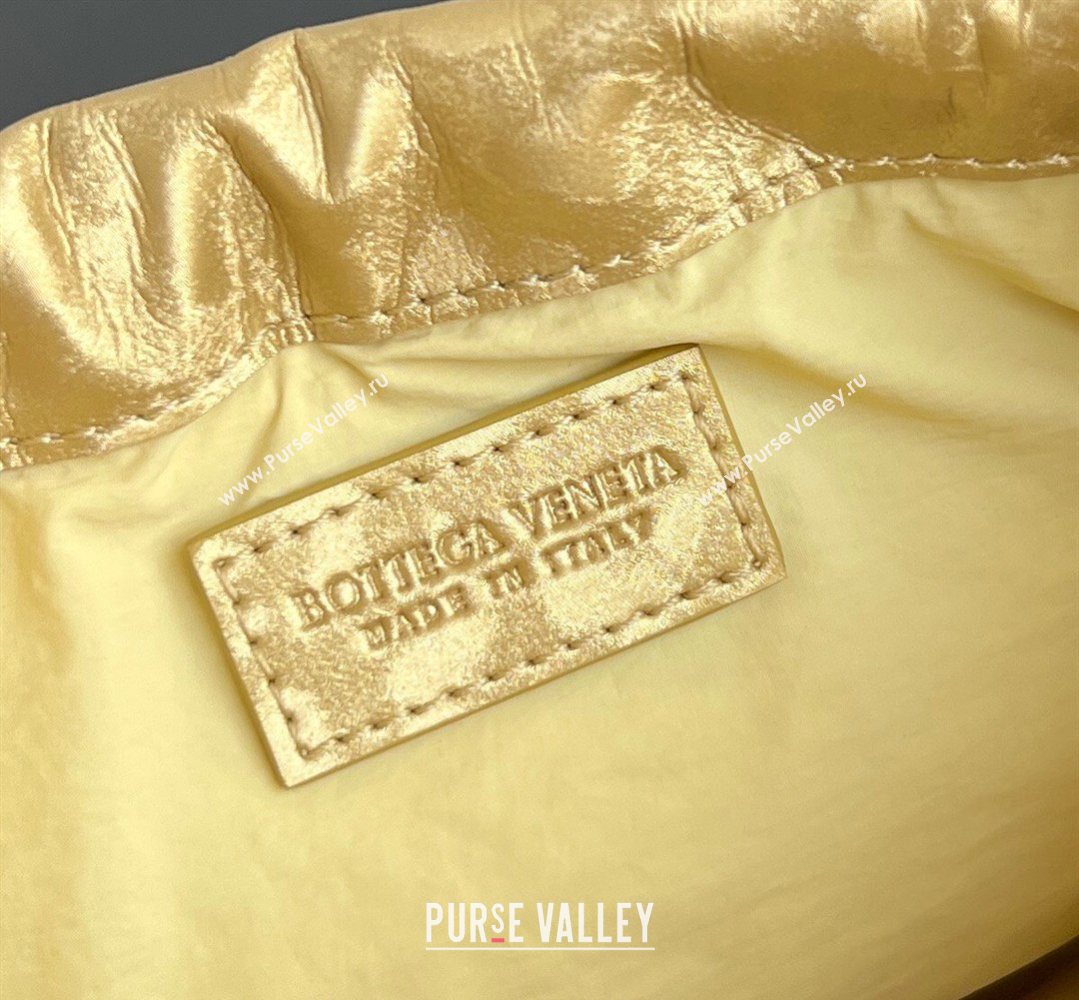 Bottega Veneta Small Dustbag in Intrecciato Lamina Satin Leather Gold 2026 816987 (WT-260401044)