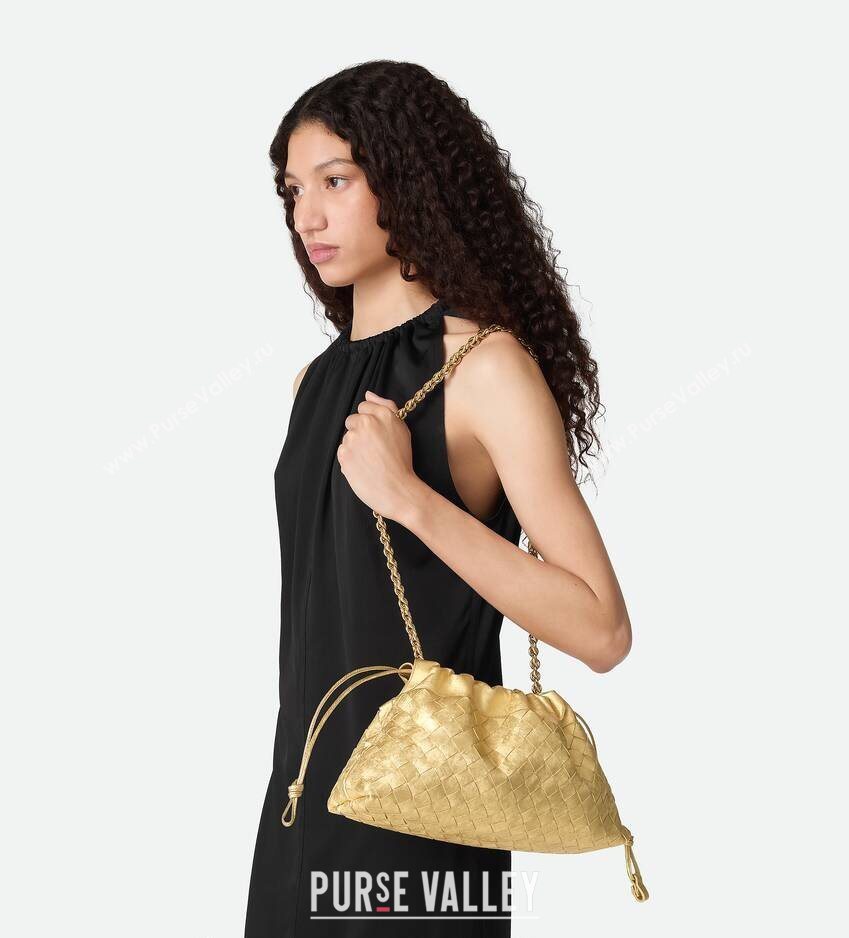 Bottega Veneta Dustbag Notte Bag in Intrecciato Lamina Satin Leather Gold 2026 839394 (WT-260401046)