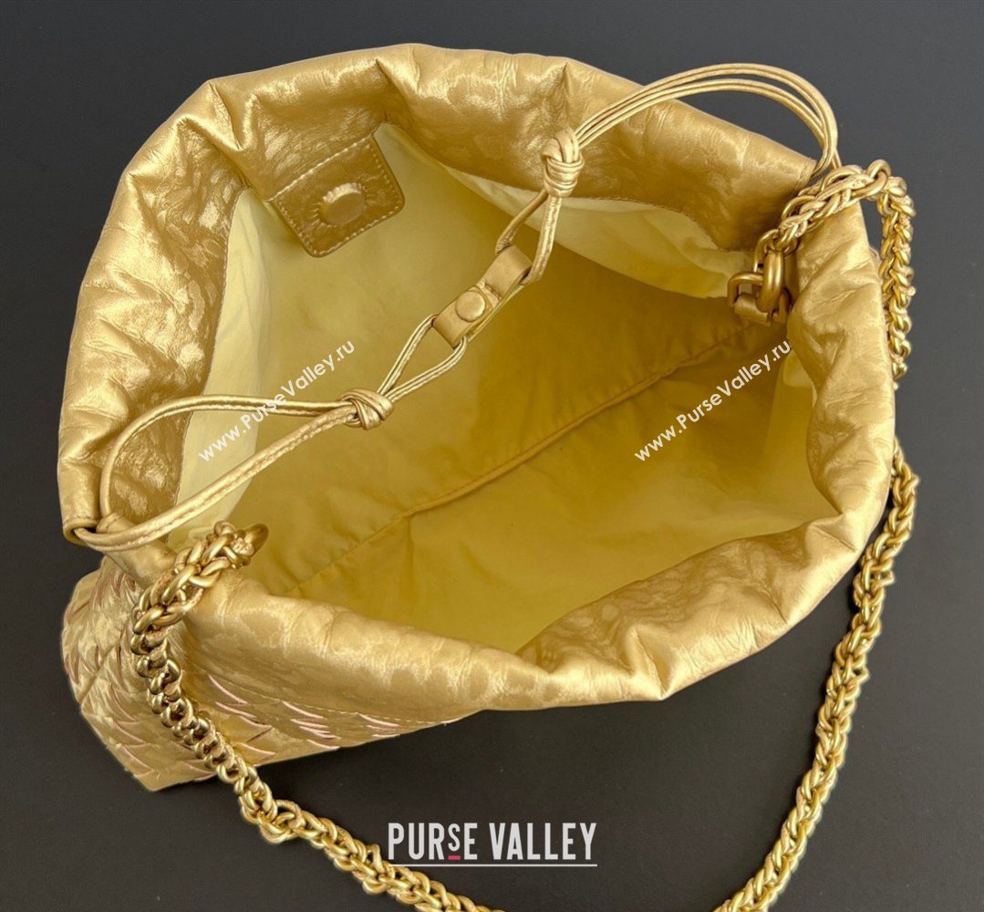 Bottega Veneta Dustbag Notte Bag in Intrecciato Lamina Satin Leather Gold 2026 839394 (WT-260401046)