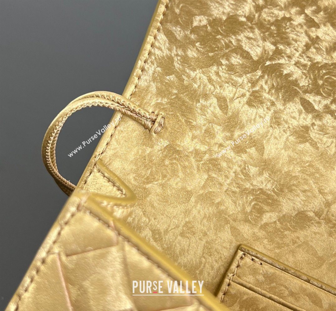 Bottega Veneta Long Clutch Bag Andiamo in Intrecciato Lamina Satin Leather Gold 2026 741511 (WT-260401048)