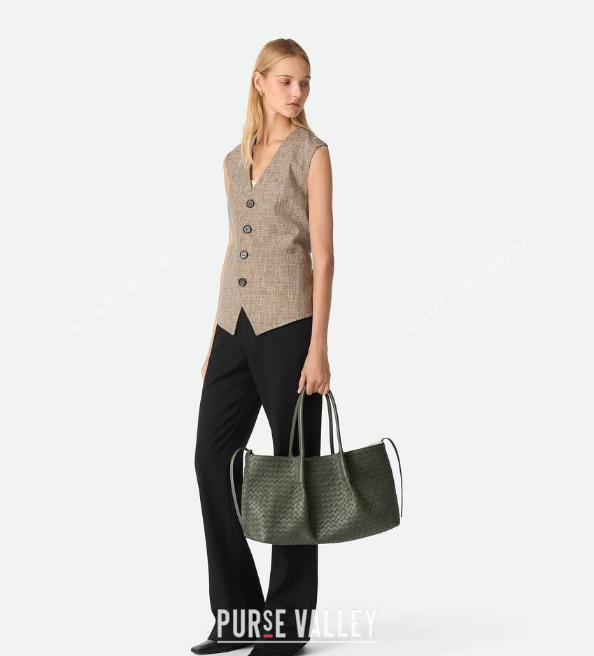 Bottega Veneta Medium Pinacoteca Tote Bag in Intrecciato Leather Pickle Green/Sea Salt 2026 817166 (WT-260401069)
