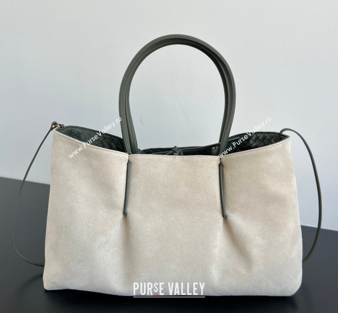 Bottega Veneta Medium Pinacoteca Tote Bag in Intrecciato Leather Pickle Green/Sea Salt 2026 817166 (WT-260401069)