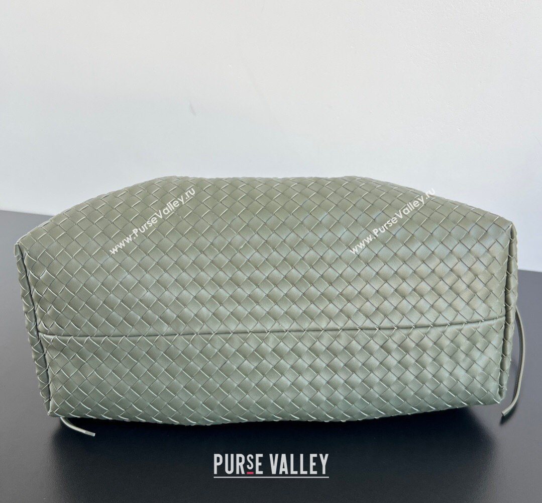 Bottega Veneta Medium Pinacoteca Tote Bag in Intrecciato Leather Pickle Green/Sea Salt 2026 817166 (WT-260401069)