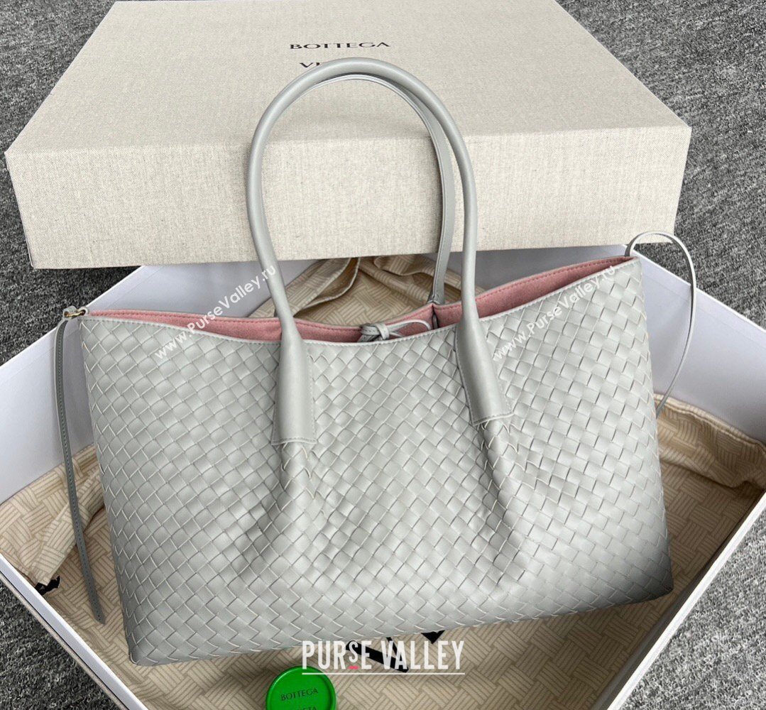 Bottega Veneta Medium Pinacoteca Tote Bag in Intrecciato Leather Silver Grey 2026 817166 (WT-260401071)
