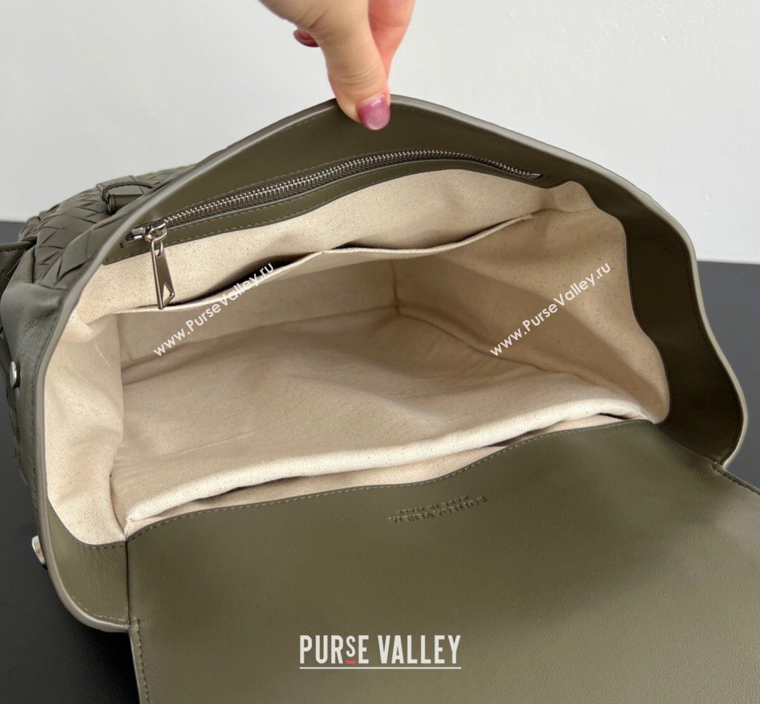 Bottega Veneta Mens Back To School Backpack Bag in Intrecciato Leather Cypress Green 2026 805971 (WT-260401077)