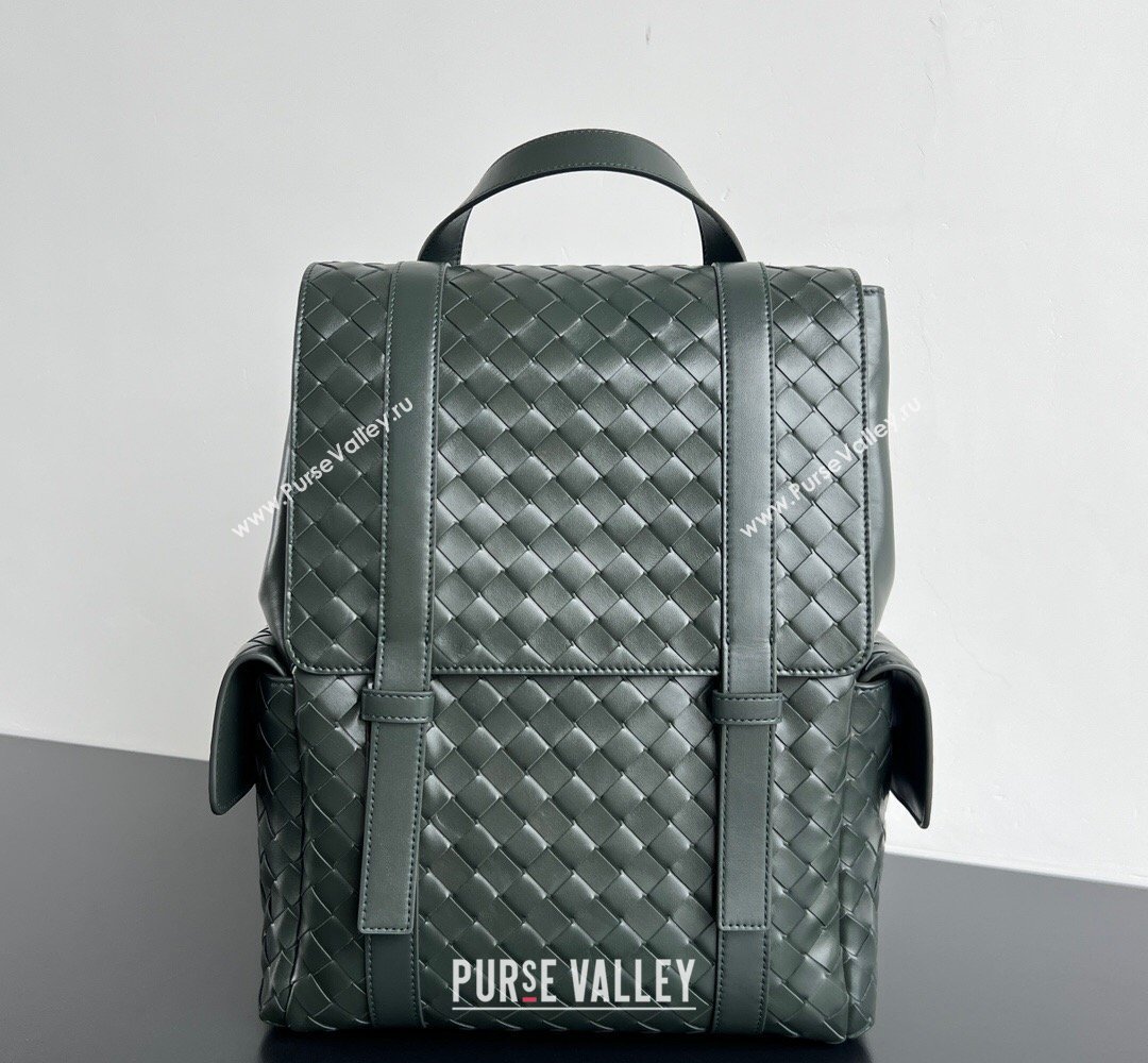 Bottega Veneta Mens Back To School Backpack Bag in Intrecciato Leather Dark Green 2026 805971 (WT-260401078)