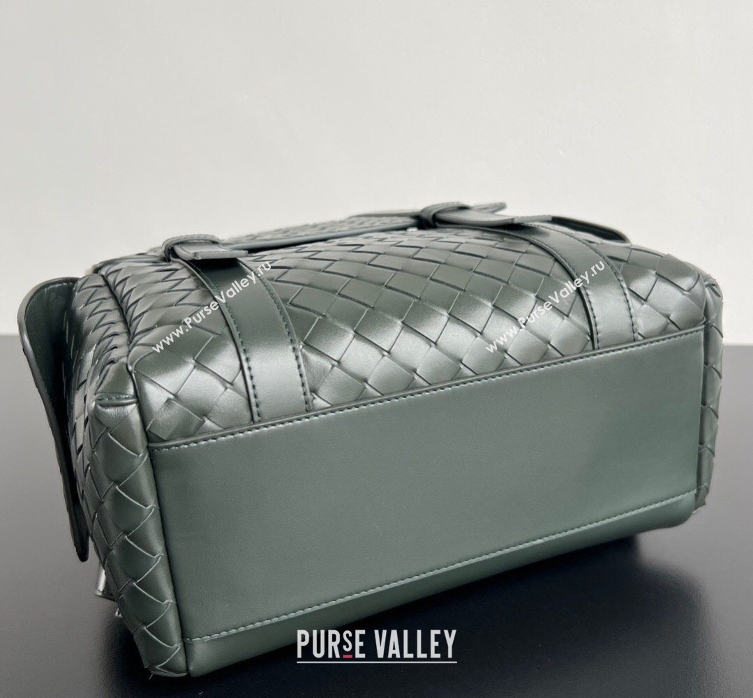 Bottega Veneta Mens Back To School Backpack Bag in Intrecciato Leather Dark Green 2026 805971 (WT-260401078)