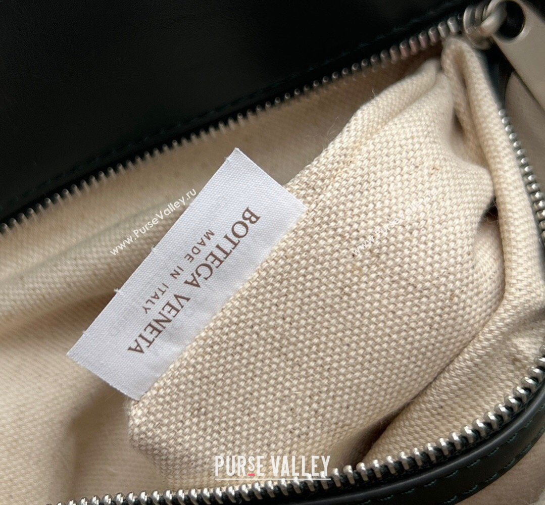 Bottega Veneta Mens Back To School Backpack Bag in Intrecciato Leather Dark Green 2026 805971 (WT-260401078)