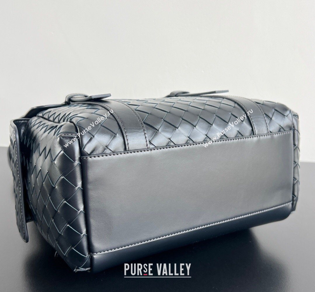 Bottega Veneta Mens Back To School Backpack Bag in Intrecciato Leather Space Blue 2026 805971 (WT-260401079)